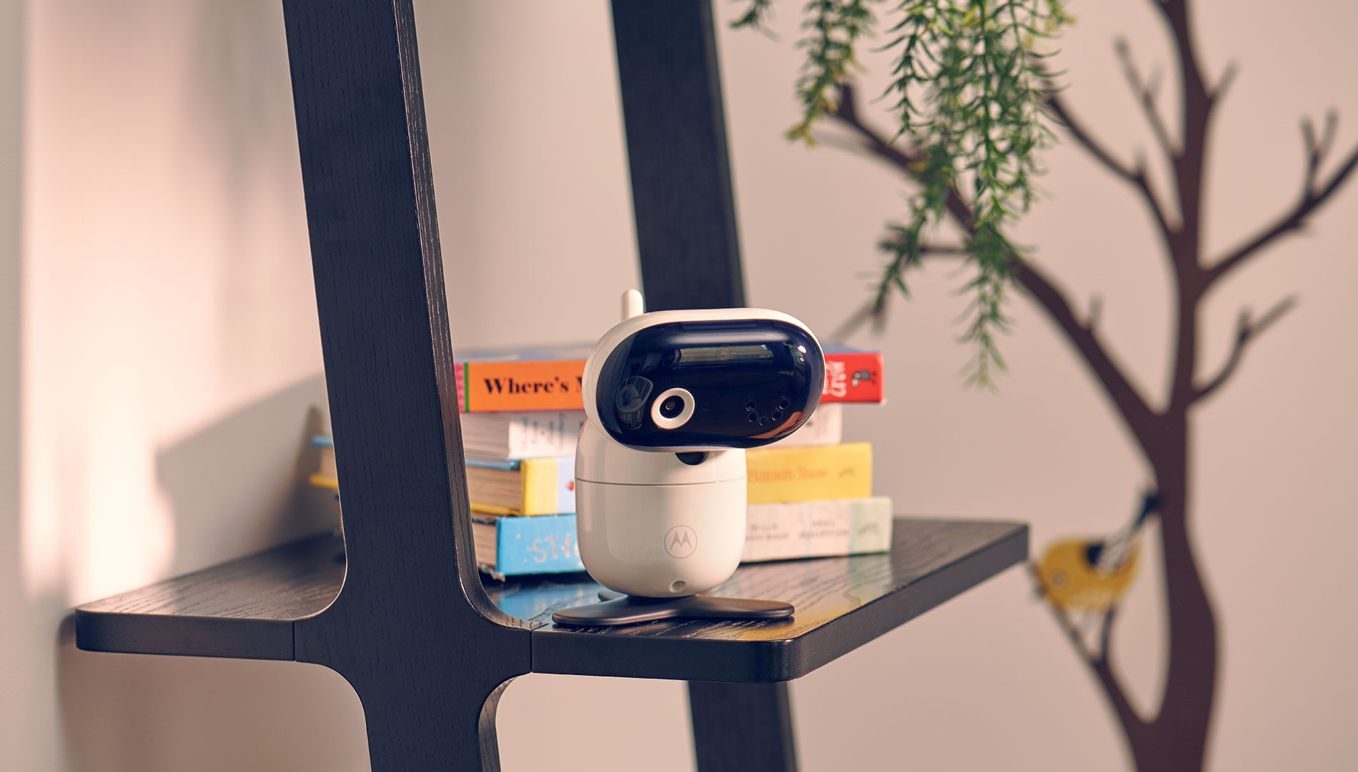 Motorola WiFi Baby Monitor Camera - 1080p HD With Pan/Tilt/Zoom, Two-Way Audio & Night Vision